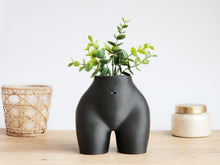Load image into Gallery viewer, Succulent Bum Planter