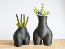 Load image into Gallery viewer, Succulent Bum Planter